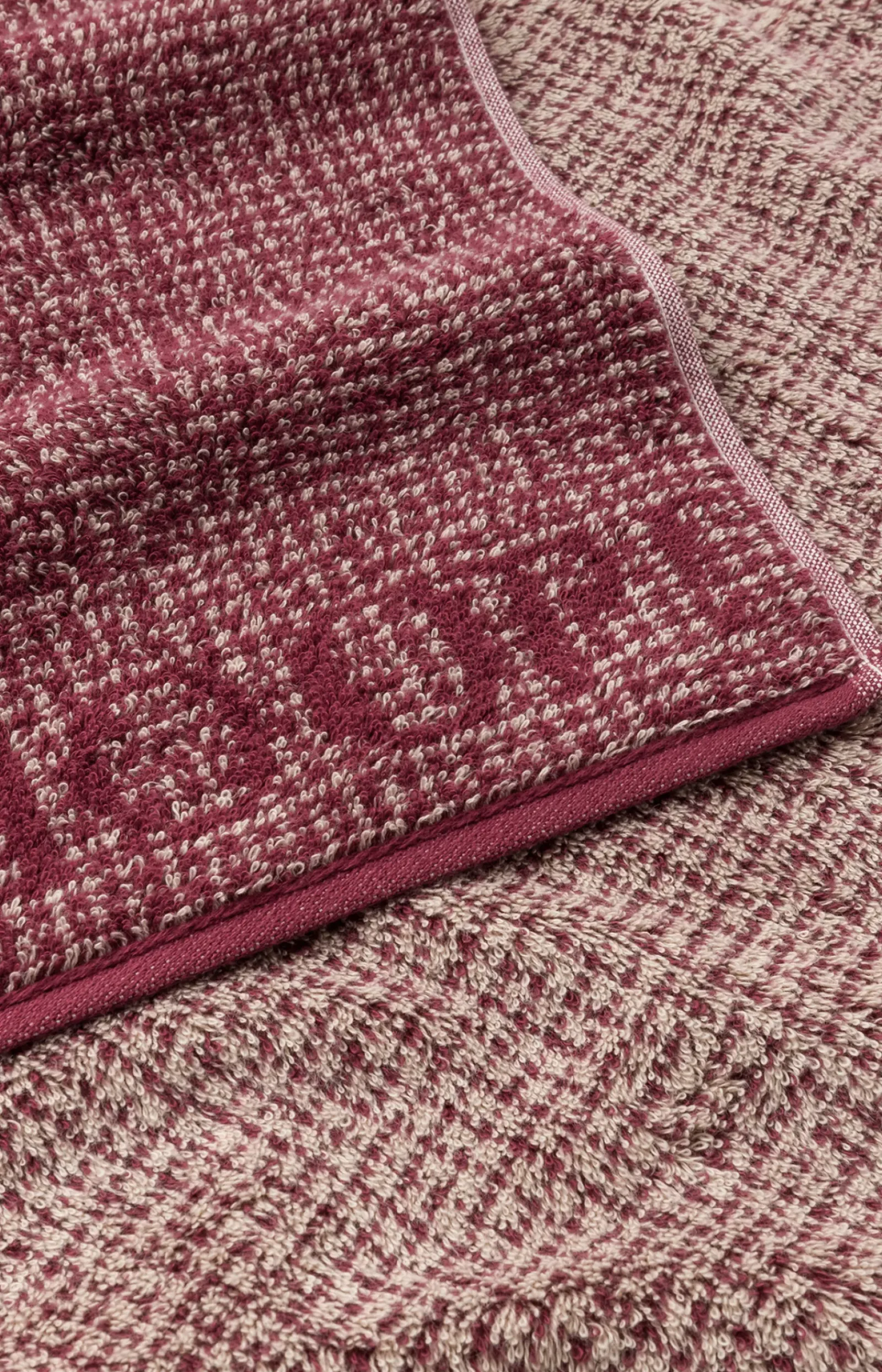 JOOP! Duschtuch>Ftierserie SELECT ALLOVER in Rouge
