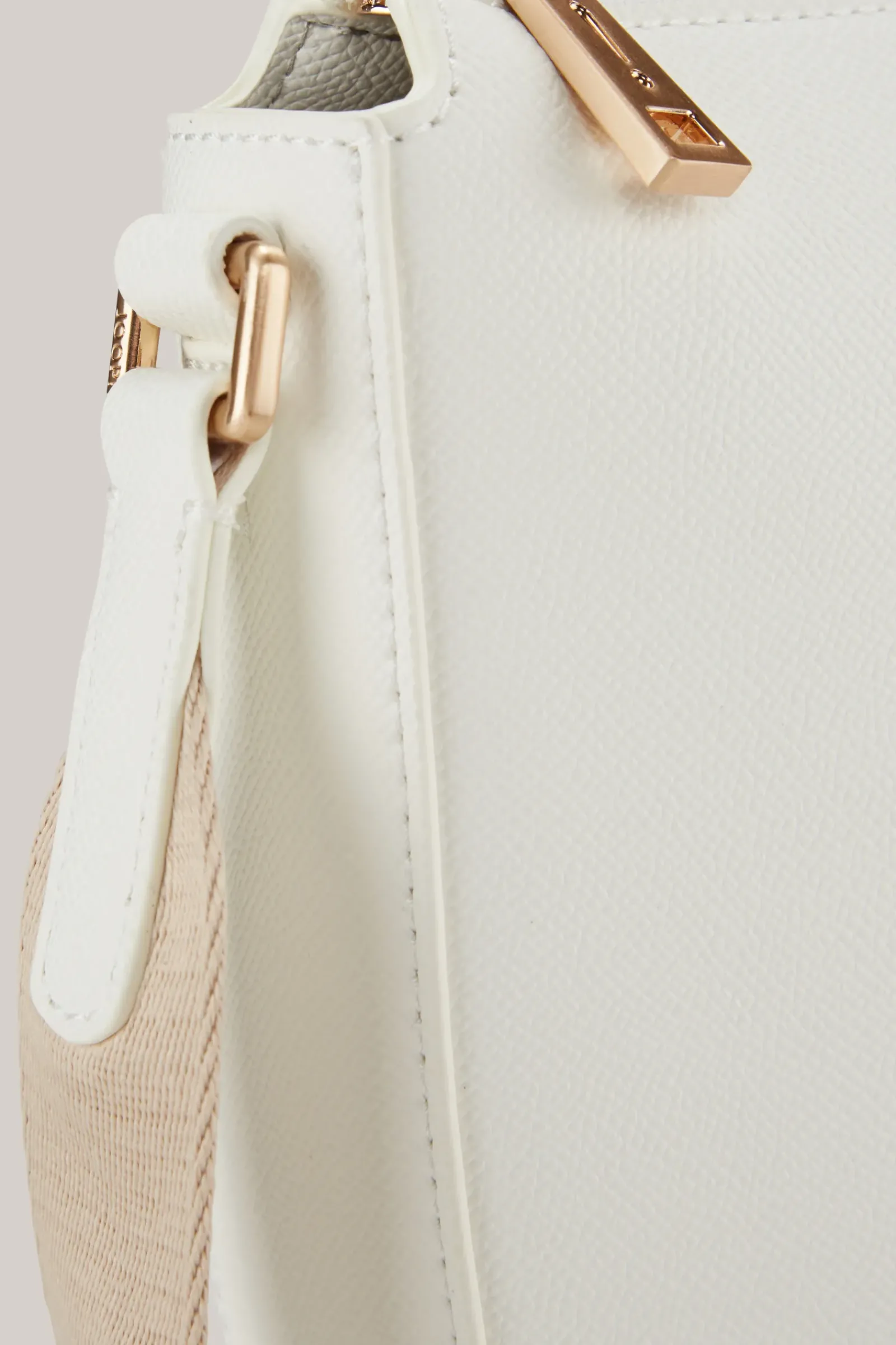 JOOP! Taschen>Schultertasche Giro Stella in Weiß